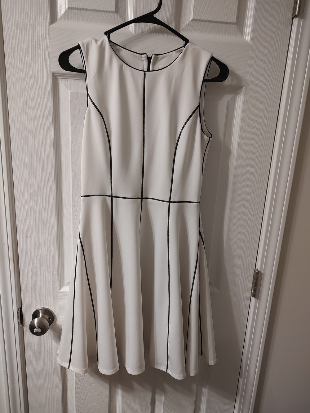 Calvin Klein White Sleeveless Fit-and-Flare Dress with Black Piping